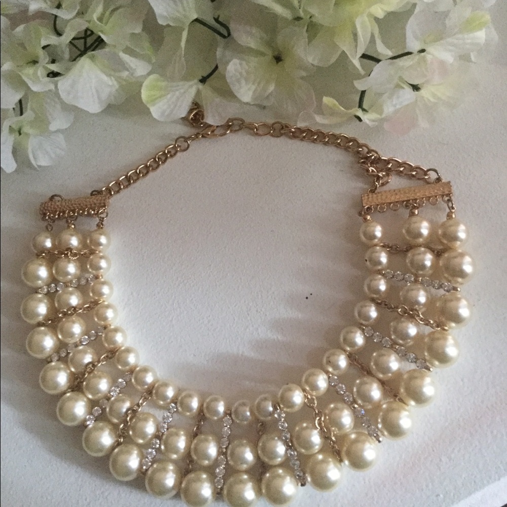 Faux pearl necklace - Picture 3 of 3